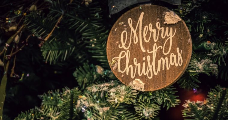 20 Best Short Christmas Quotes You’ll Love