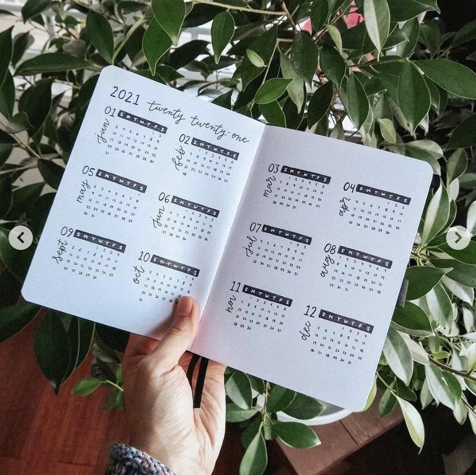 bullet journal minimalist 2021 calendar